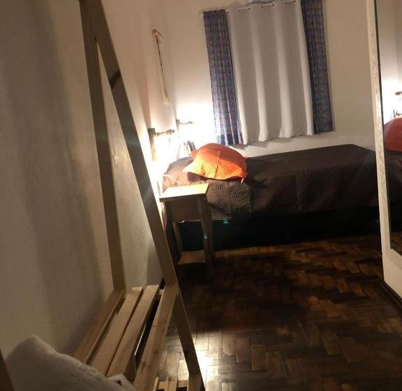 스탠다드 트리플 룸, Hospedaria Porto 27