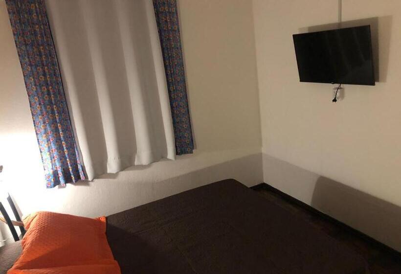 스탠다드 트리플 룸, Hospedaria Porto 27