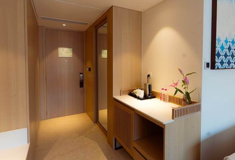 اتاق لوکس با چشم‌انداز شهر, Courtyard By Marriott Vadodara