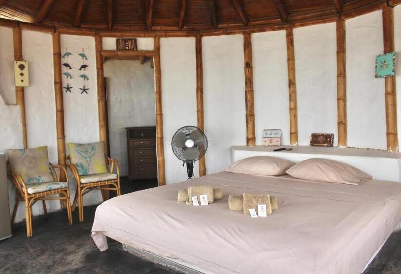 オーシャンビュースイート, Marina Bungalows