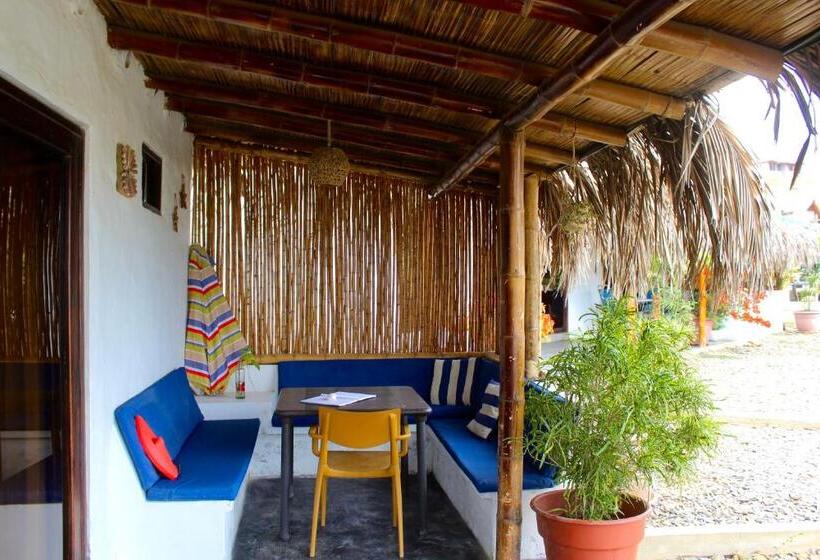 Triple Room Sea View, Marina Bungalows