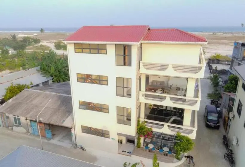 سوییت لوکس, Wish Guesthouse