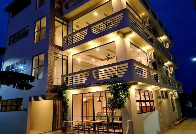 سوییت لوکس, Wish Guesthouse