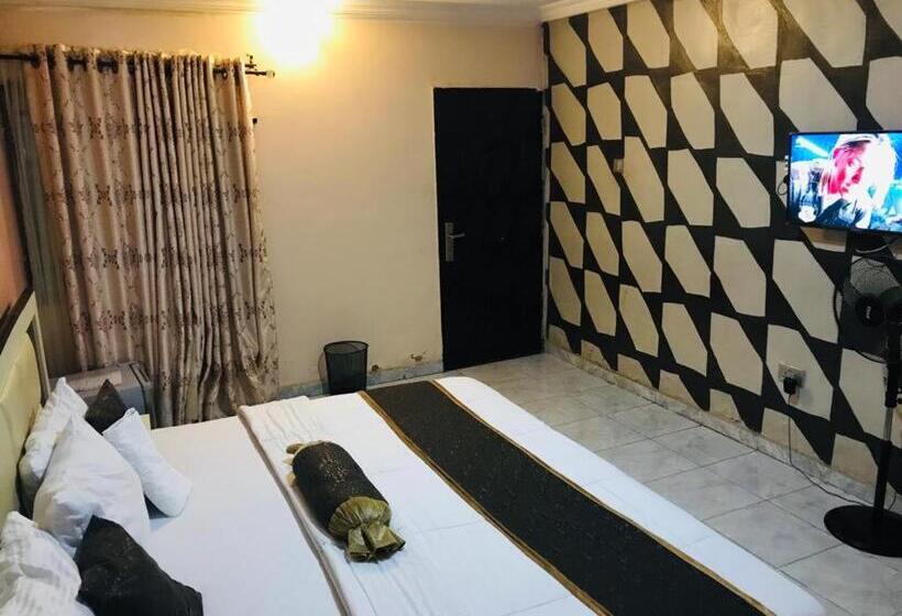 اتاق لوکس, Belmorris