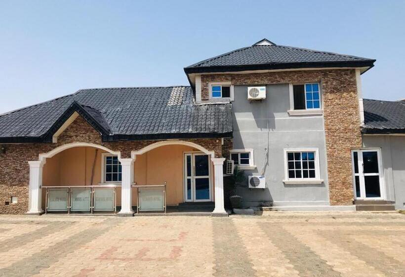 اتاق لوکس با تخت بزرگ, Belmorris