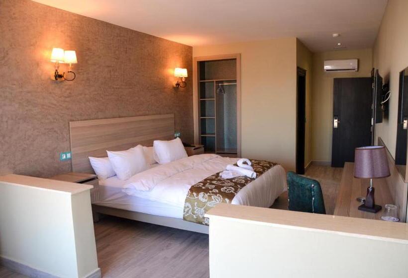 اتاق لوکس, Hôtel Saja