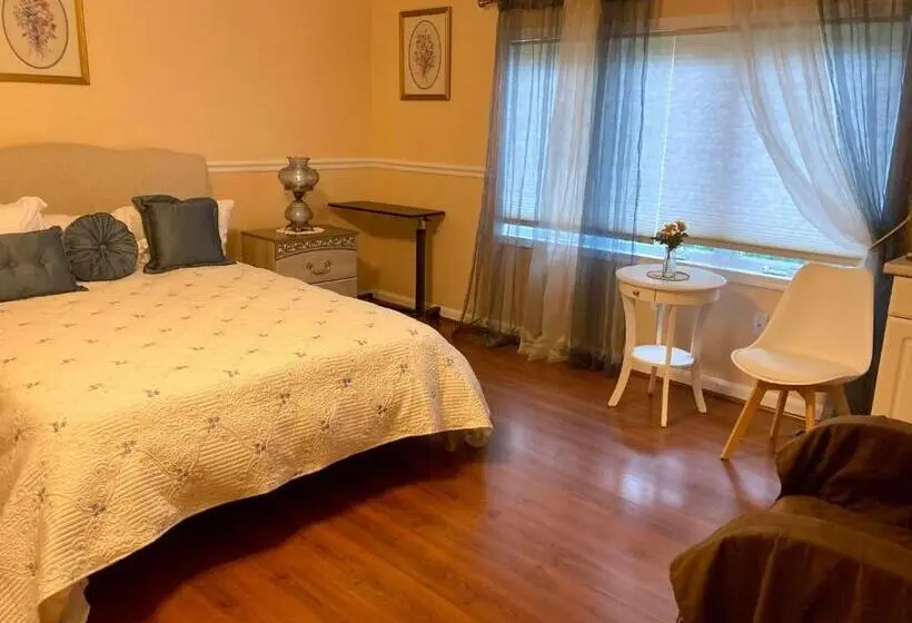 ガーデンビュースタンダードルーム, Purcellville Home