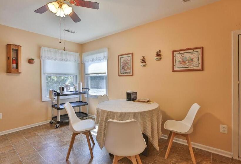 スタンダードルーム, Purcellville Home