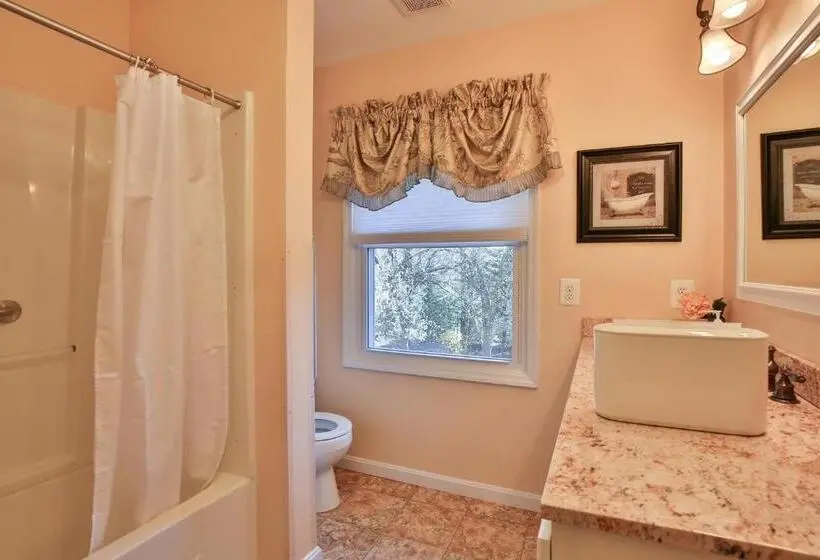 スタンダードルーム, Purcellville Home