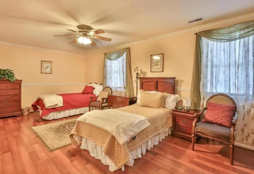 スタンダードルーム, Purcellville Home