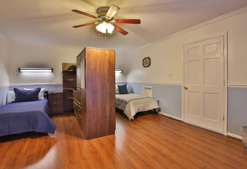 スタンダードルーム, Purcellville Home