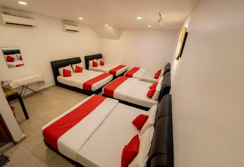 חדר משפתחתי סופריור, Mary J Hotel Family 10 Pax Room