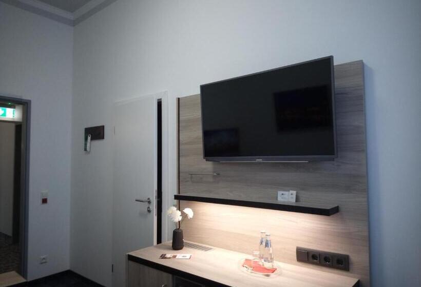 חדר סטנדרט יחיד, Zur Kulturweberei