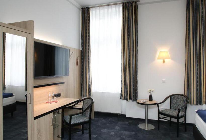 חדר סופריור, Zur Kulturweberei