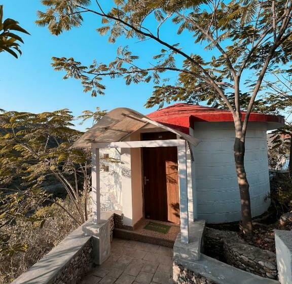 اتاق استاندارد با تخت بزرگ, The Highgarden Resort