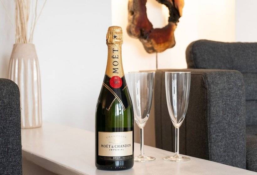 سوییت سوپریور با چشمانداز دریا, Porta Nova Suites Altea   Adults Only