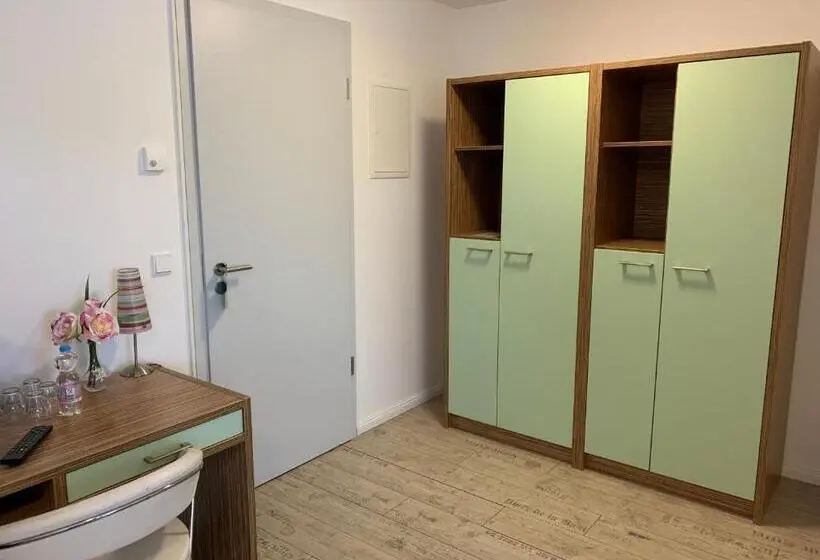 スタンダード４人部屋, Am Schlosspark Superior   Adults Only