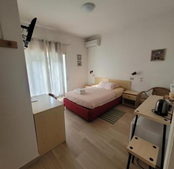 Pokój Standard Jednoosobowy, Affittacamere La Zattera