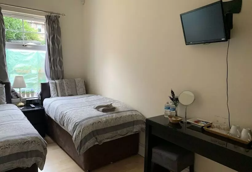 اتاق خانوادگی, Acer Lodge Guest House