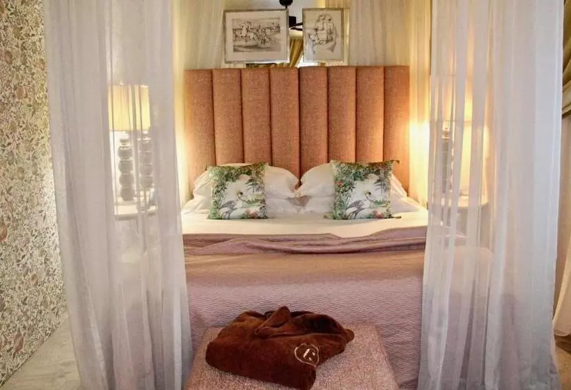 デラックススイート, Carmo S Boutique Hotel   Small Luxury Hotels Of The World