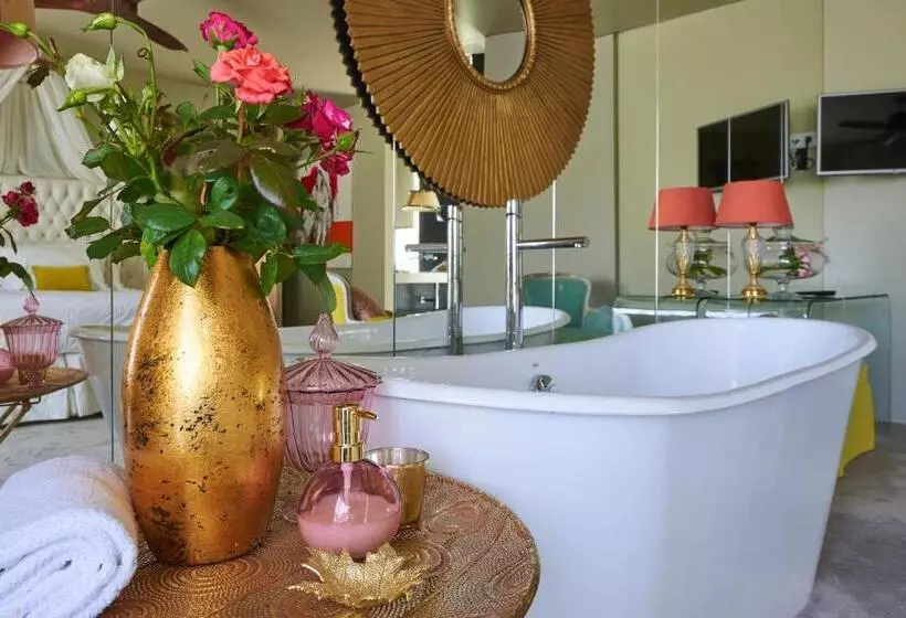 デラックススイート, Carmo S Boutique Hotel   Small Luxury Hotels Of The World