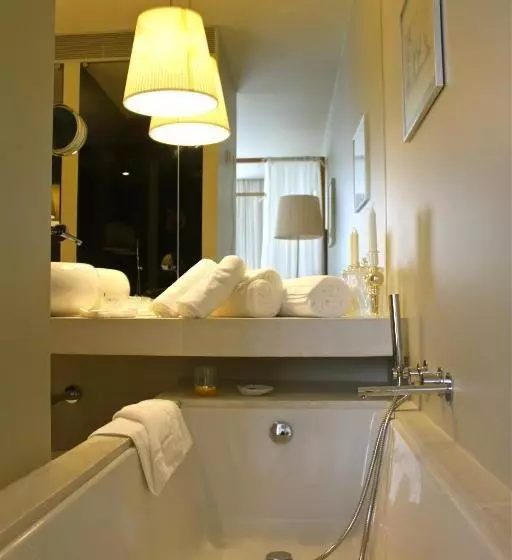 プレステージルーム, Carmo S Boutique Hotel   Small Luxury Hotels Of The World