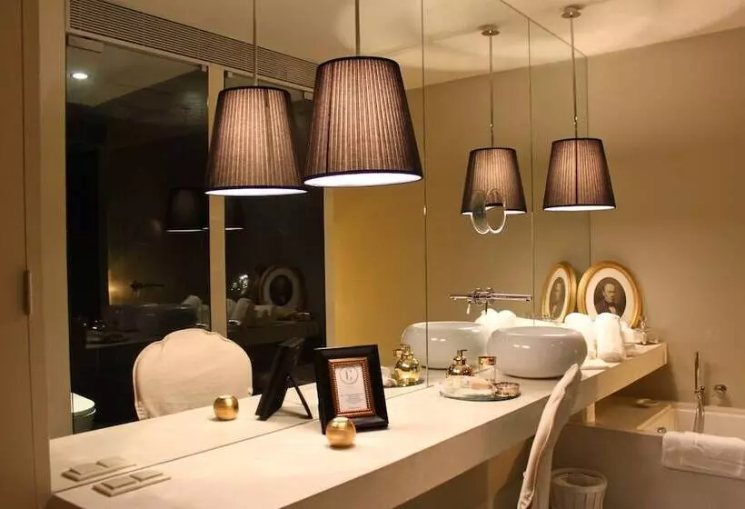 プレステージルーム, Carmo S Boutique Hotel   Small Luxury Hotels Of The World
