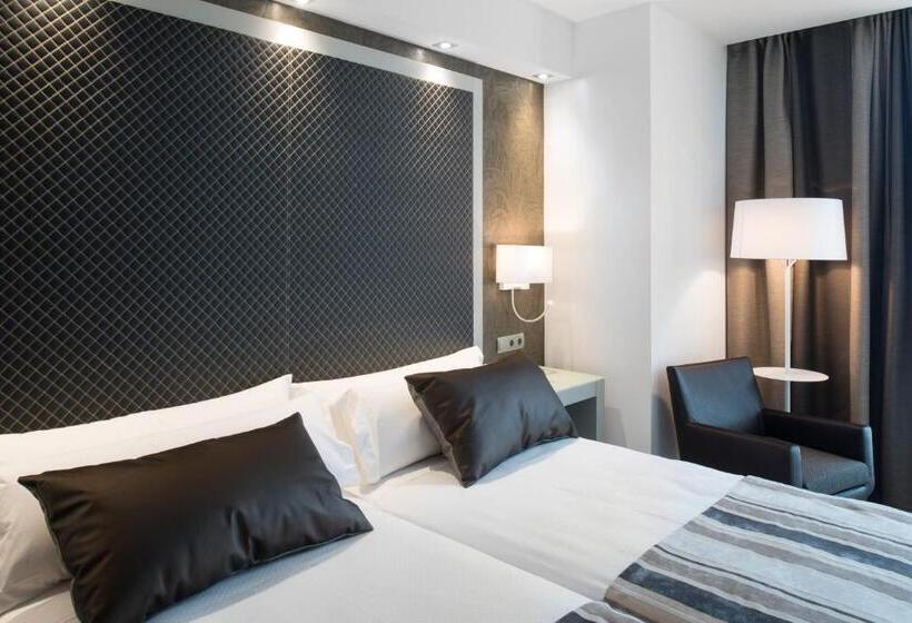 اتاق استاندارد, Catalonia Square 4* Sup