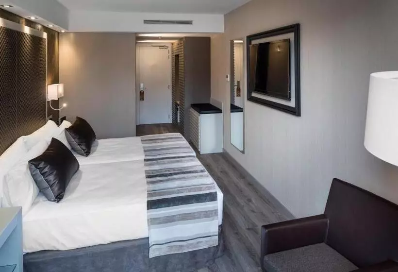 Superior Room with Terrace, Catalonia Square 4* Sup