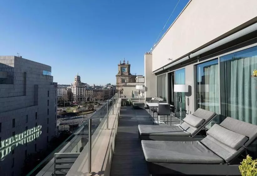 سوییت با استخر, Catalonia Square 4* Sup