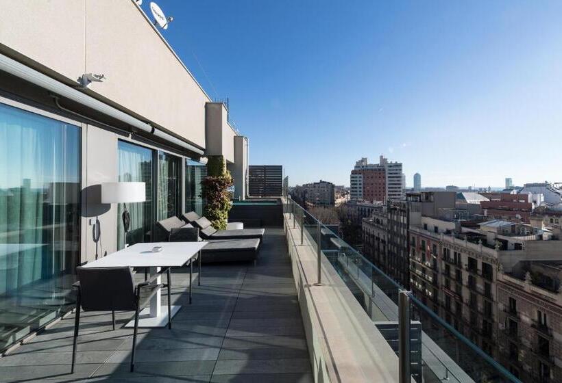 سوییت با استخر, Catalonia Square 4* Sup