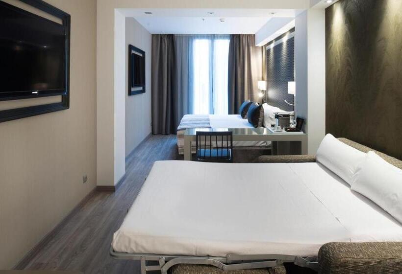 Номер Стандарт Трехместный, Catalonia Square 4* Sup