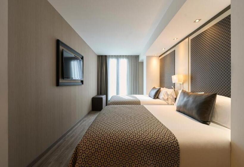Семейный Номер, Catalonia Square 4* Sup