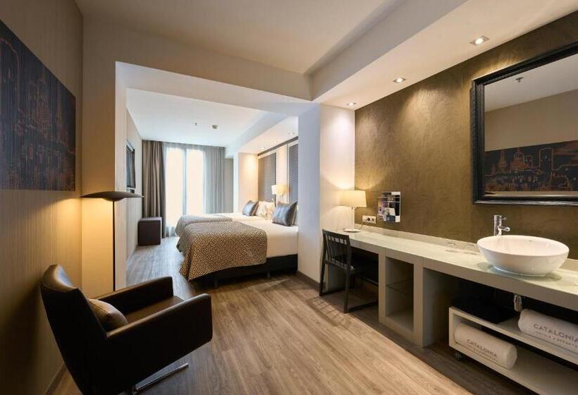 اتاق خانوادگی, Catalonia Square 4* Sup