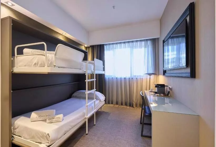 سوئیت جونیور خانوادگی, Catalonia Square 4* Sup