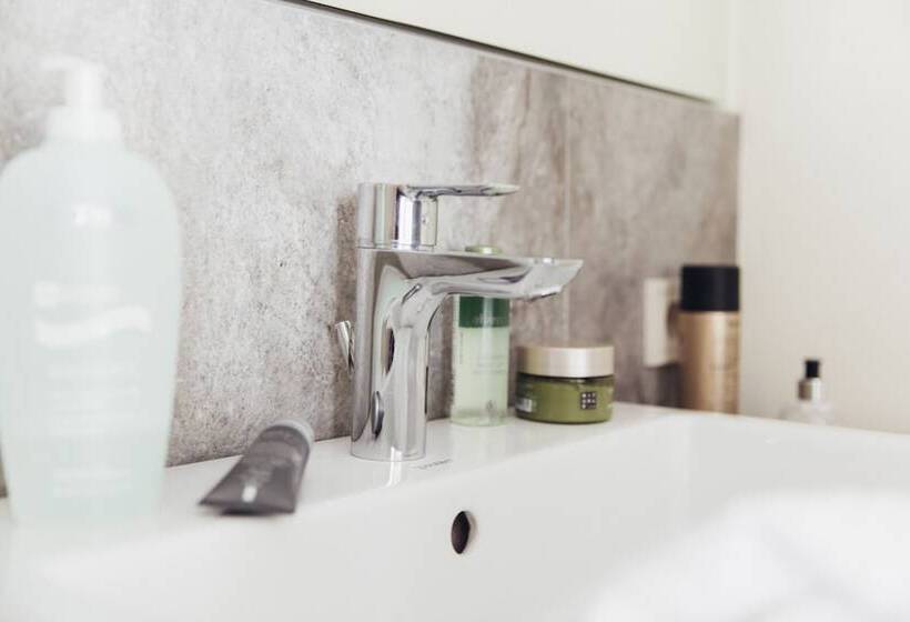 جناح, Habicher Hof 4 Sterne Superior