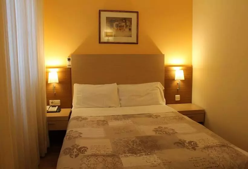 اتاق استاندارد یک نفره, Mirador Puerta Del Sol