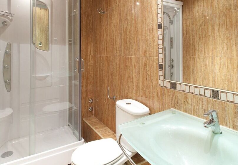 اتاق رمانتیک, Mirador Puerta Del Sol