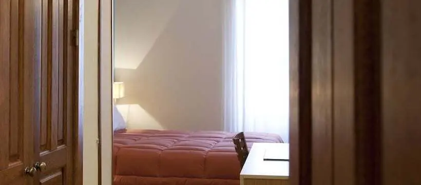 اتاق استاندارد یک نفره, Mirador Puerta Del Sol