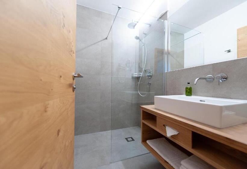 디럭스 룸, Alpines Gourmet Hotel Montanara