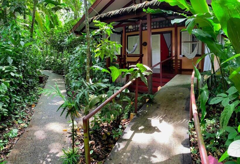 بنجلو قياسى مطلّ علي الحديقة, Namuwoki Lodge