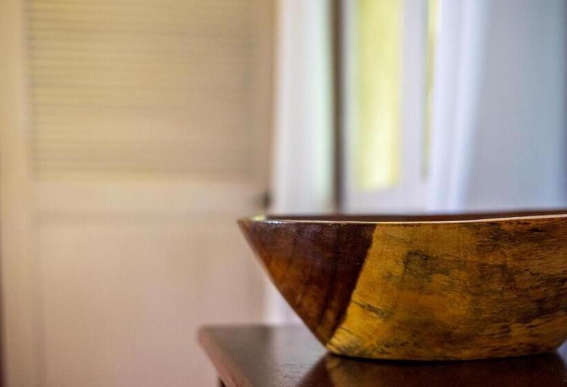 بانگلوی سوپریور, Namuwoki Lodge