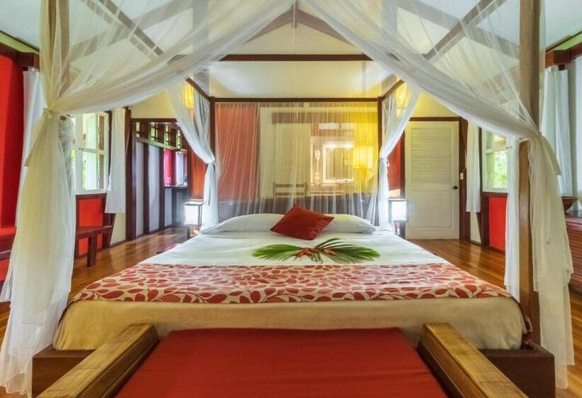 بانگلوی سوپریور, Namuwoki Lodge