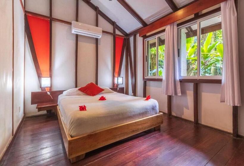 بنجلو قياسى 3 غرف نوم, Namuwoki Lodge