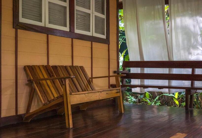 ویلای استاندارد 3 خوابه, Namuwoki Lodge