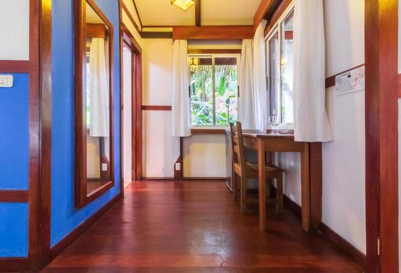 سوییت جونیور, Namuwoki Lodge