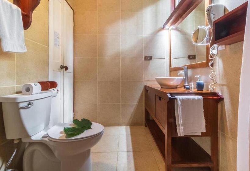 ویلای 1 خوابه, Namuwoki Lodge