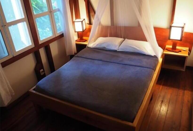 اتاق خانوادگی, Namuwoki Lodge