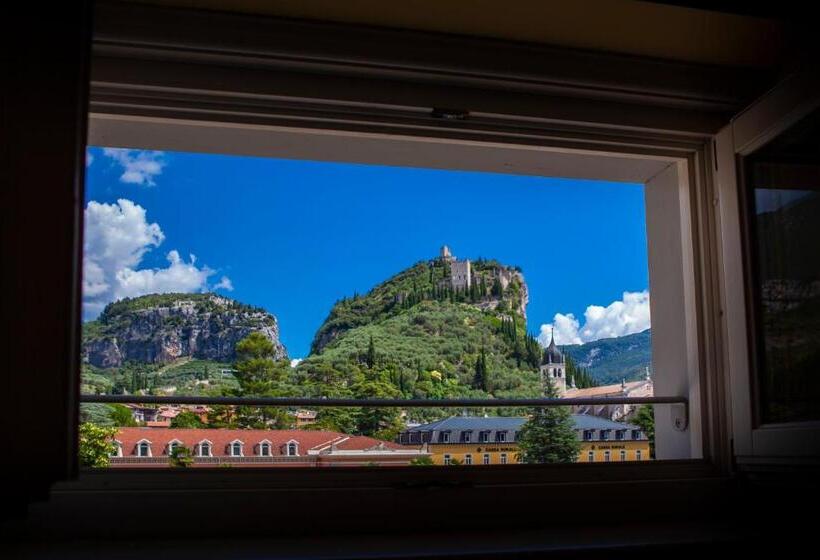 스탠다드 전망 룸, Olivo