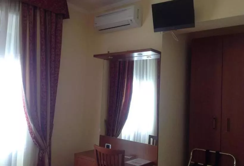 اتاق استاندارد یک نفره, Residenza Fermi